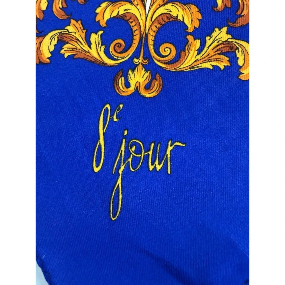 VTG Italian‎ Scarf By The Yves Rocher 